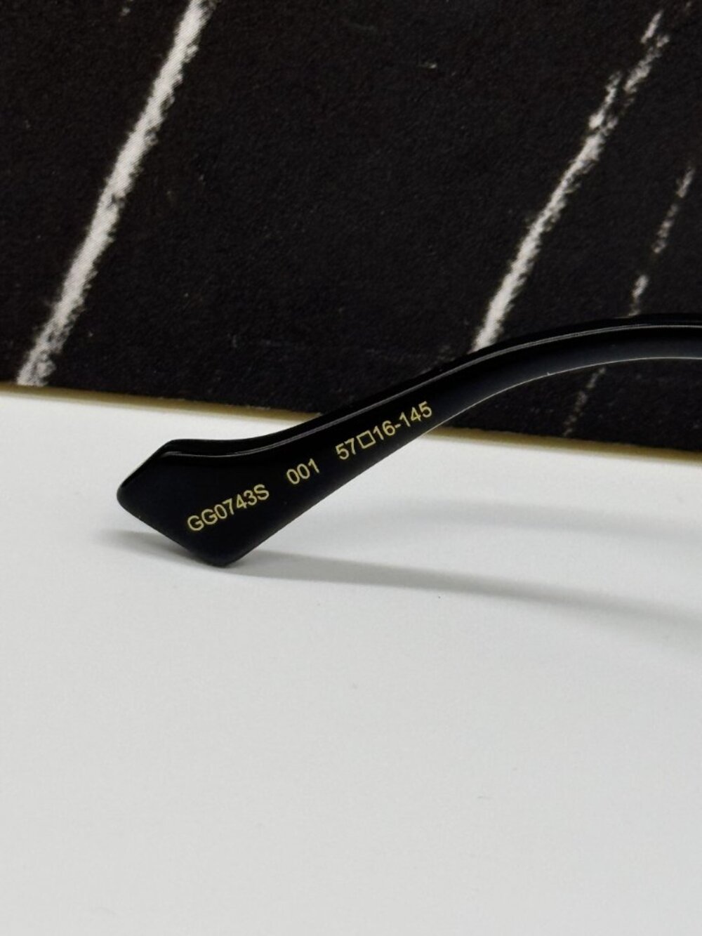 NEW GUCCI GG0743S 001 SUNGLASSES GOLD/GRAY UNISEX EYEWEAR - Picture 9 of 11